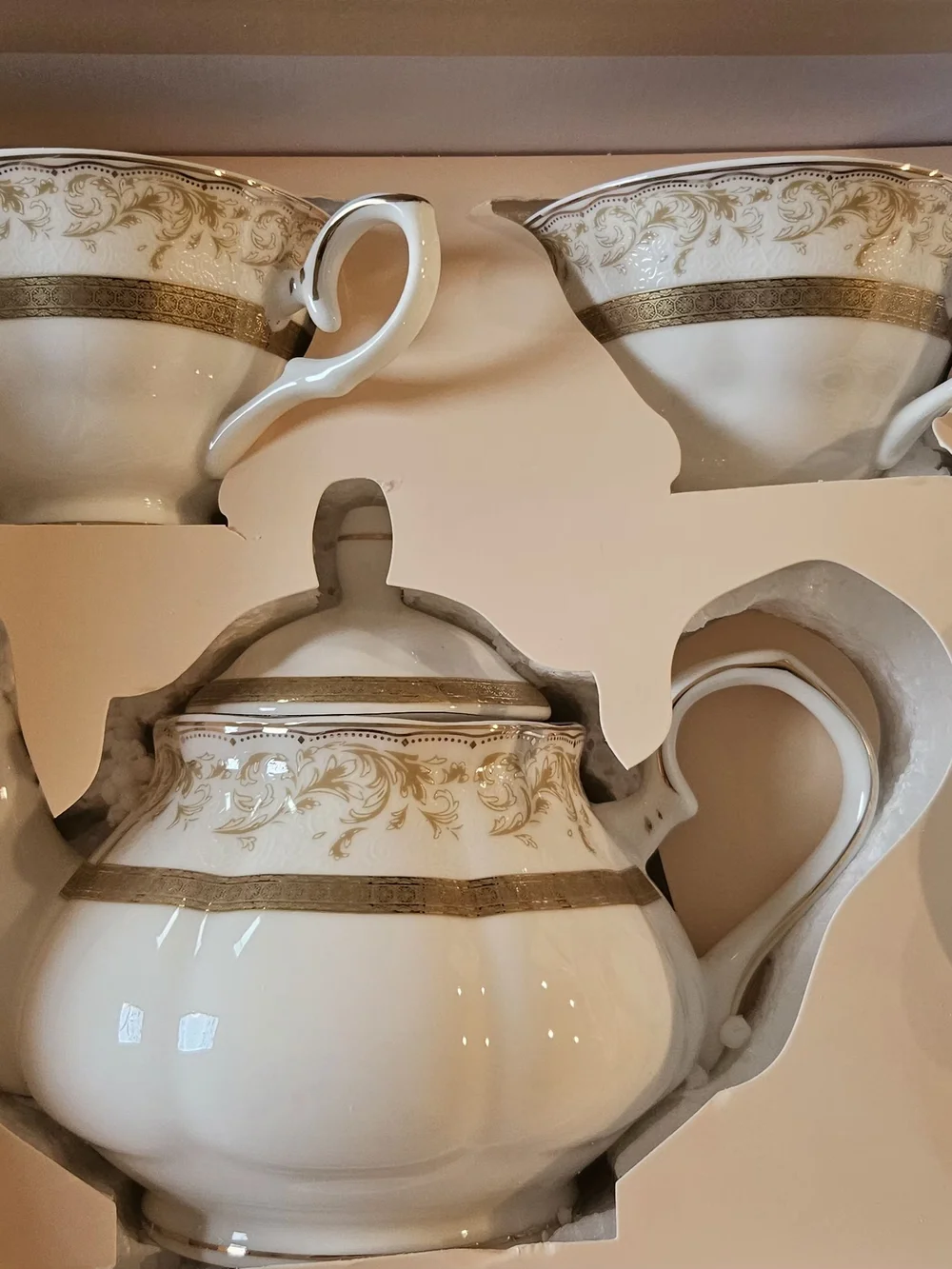 Park Chateau White and Gold Porcelain Tea Set - Classic  Teapot Cups Saucers